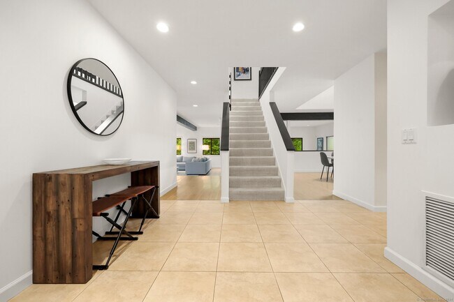 Building Photo - 7 White Oak Ln