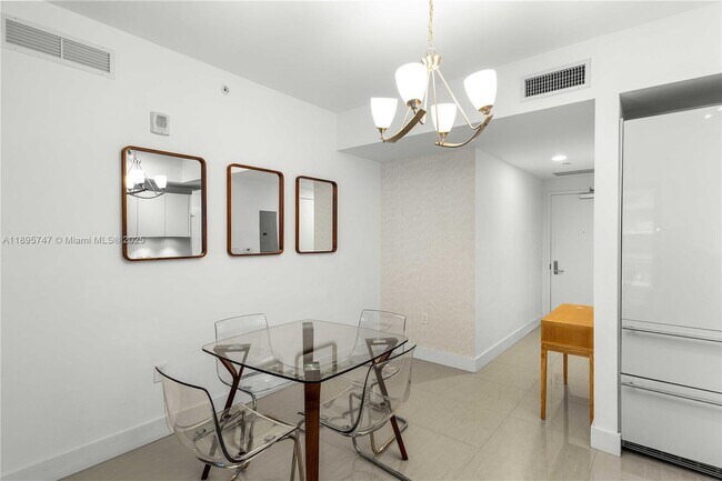 Building Photo - 1010 Brickell Ave