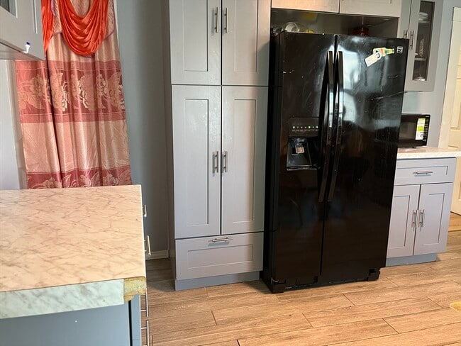 Building Photo - 15 Gershom Ave