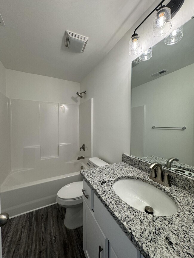 Building Photo - 2128 Middlebridge Ct