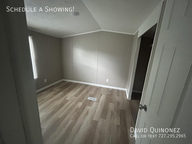 Building Photo - 252 S Blackwood Dr