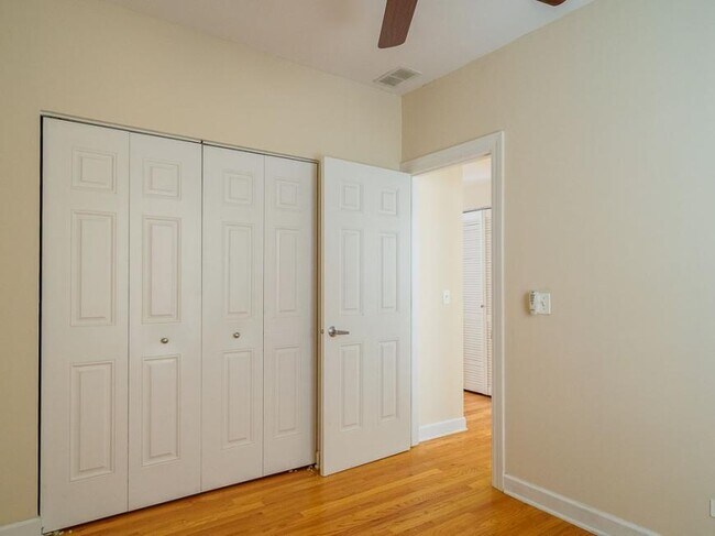 Building Photo - 1 bedroom in CHICAGO IL 60657