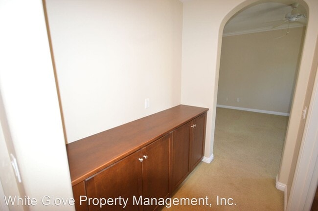 Building Photo - 3 br, 3.5 bath House - 756 South Olive Street