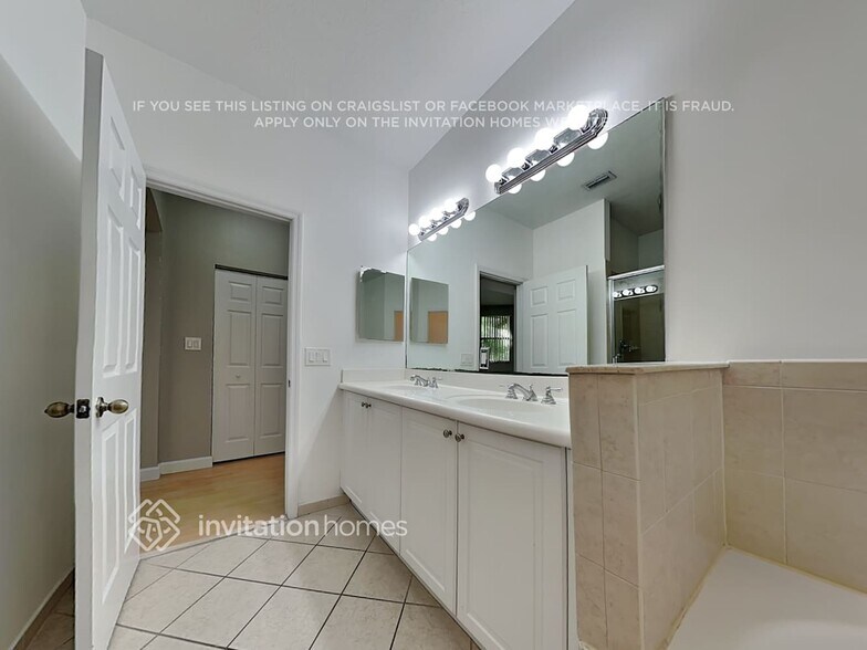 Building Photo - 3250 NW 103rd Path