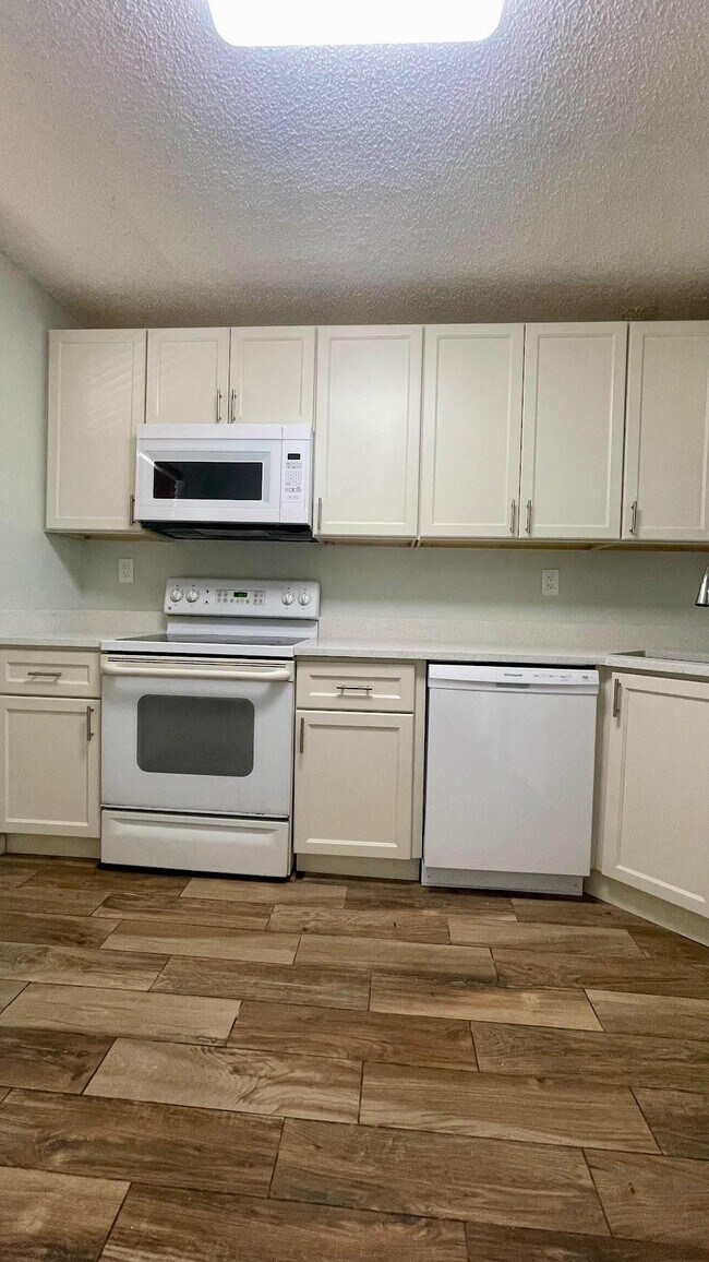 Building Photo - 1801 NW 75th Ave