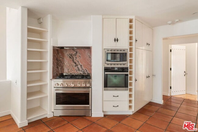 Building Photo - 206 Bellino Dr