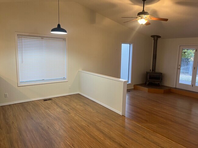 Building Photo - 3673 N Tumbleweed Plz