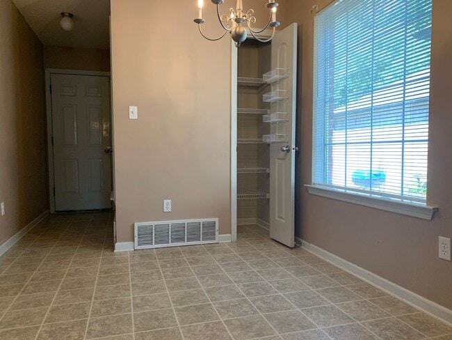 Building Photo - Awesome home near Shelby Farms for Rent! M...