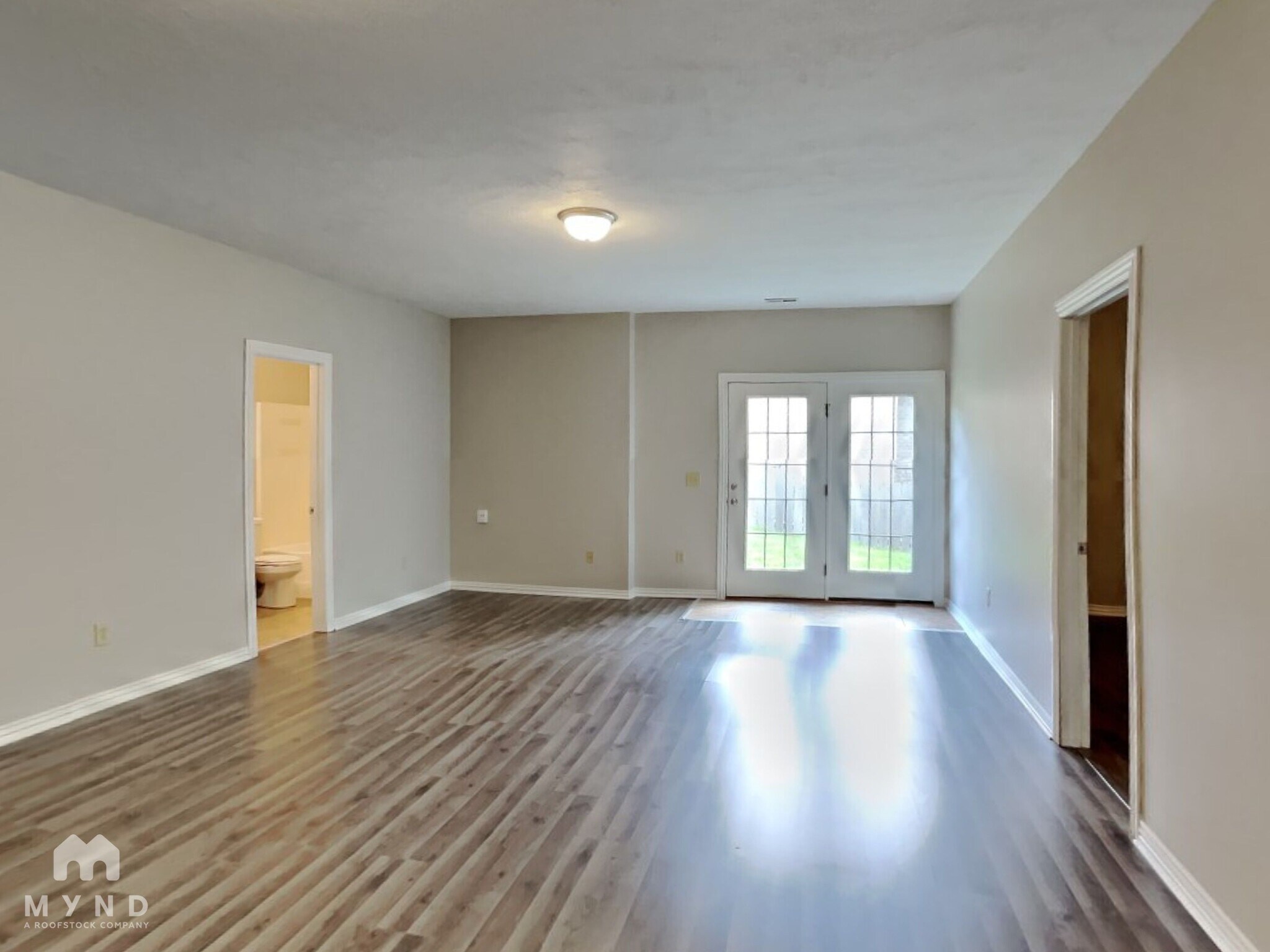 Building Photo - 111 N Peach Brook