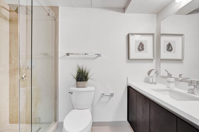 Building Photo - 3040 N Ocean Blvd