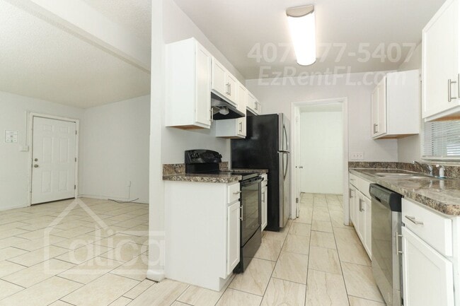 Building Photo - Completely Remodeled 3/1 in Orlando with C...