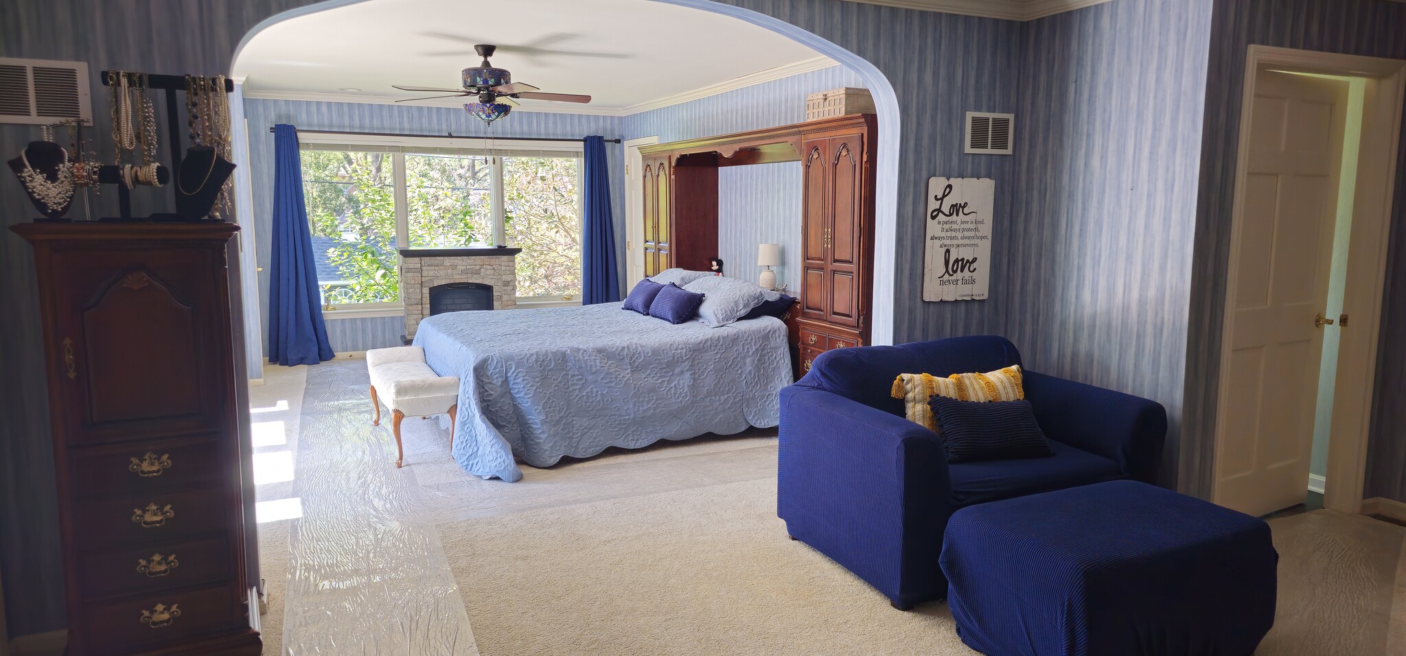 Master bedroom has 4 closets - 1212 Old Mill Rd