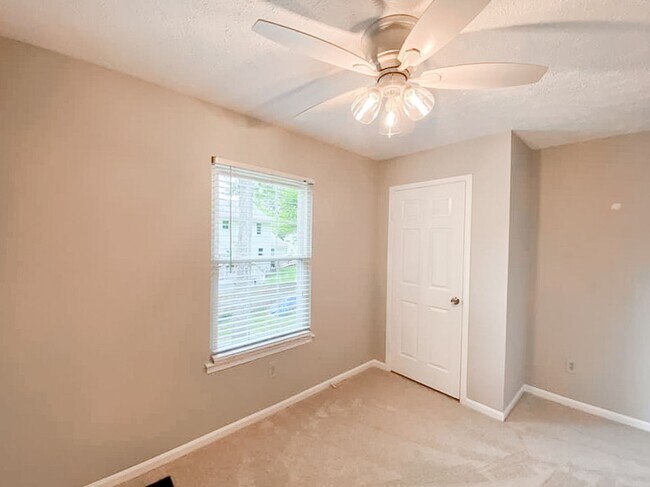 Building Photo - Fantastic 4 Bedroom 3.5 Bathroom Colonial ...