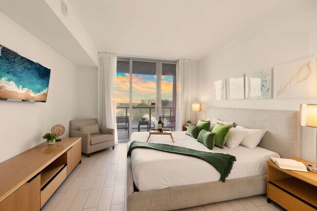 Building Photo - 2602 E Hallandale Beach Blvd