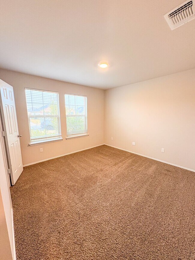 Building Photo - 8713 Cantera Rdg Rd