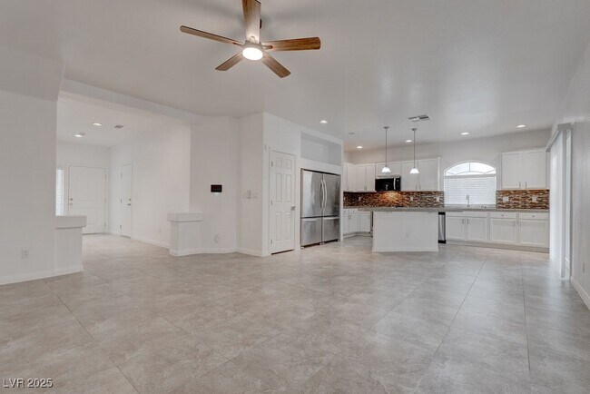 Building Photo - 6027 Gordon Creek Ave