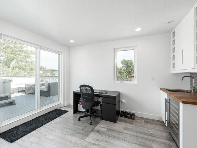 Building Photo - 3155 W 26th Ave