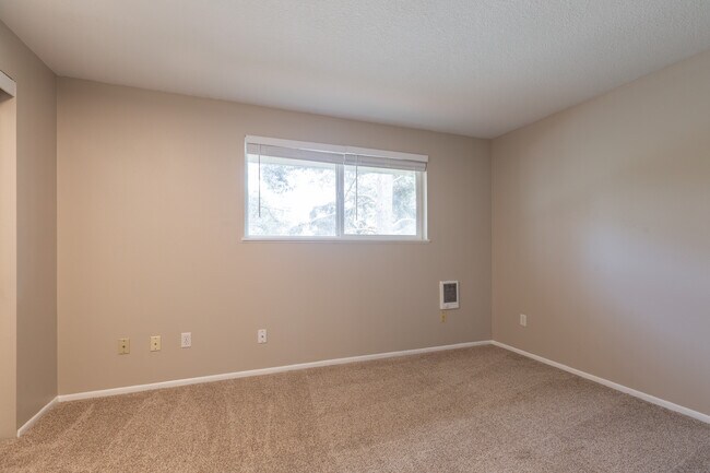 Building Photo - 12387 SW Walnut St