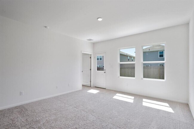 Building Photo - 118 Bluegill Dr