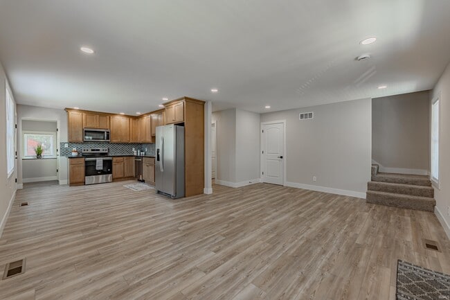 Building Photo - 2200 Vogel Rd
