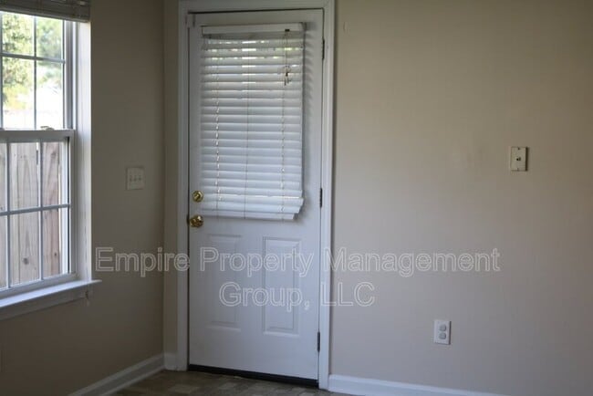 Building Photo - 341 Cane Brake Cir