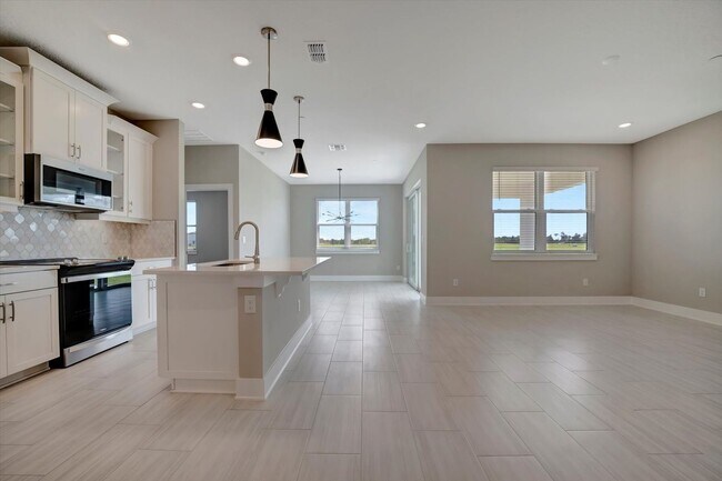 Building Photo - 112 Seagrass Isle