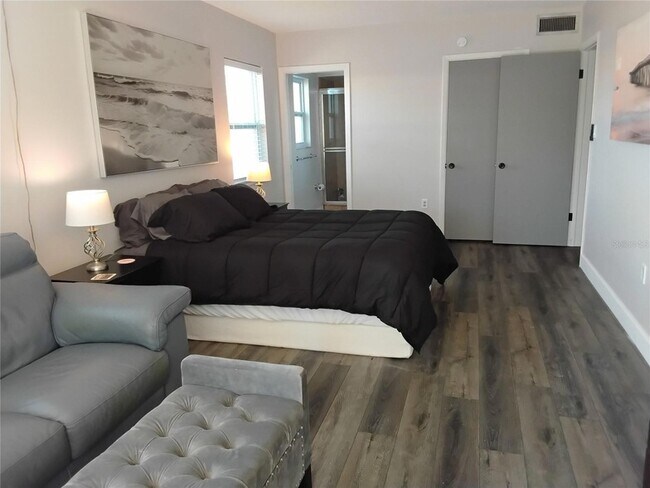 Building Photo - 1235 S Highland Ave