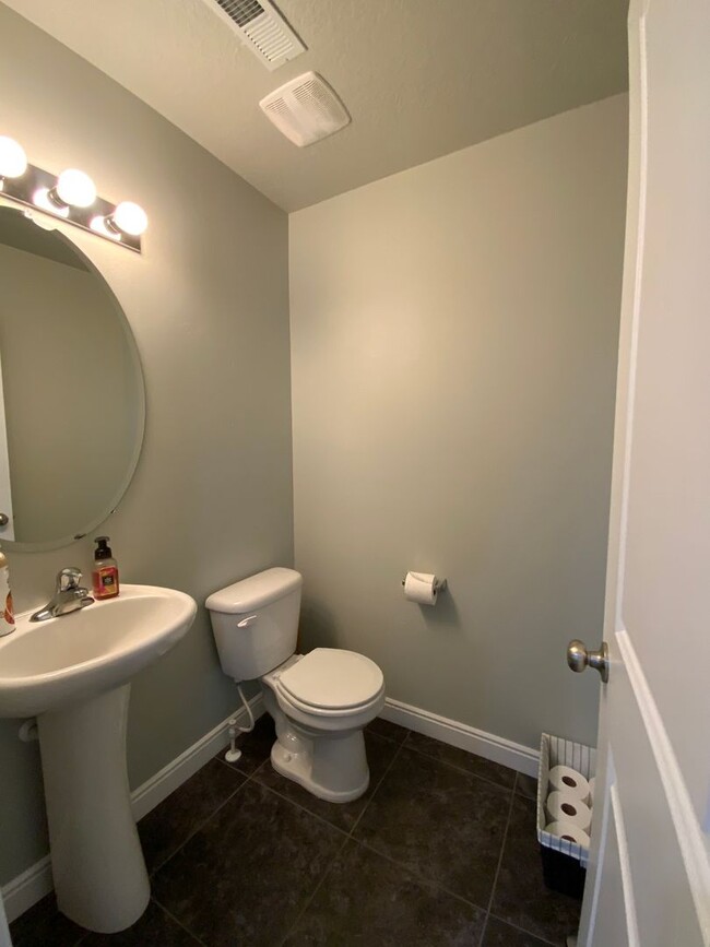 Building Photo - 5549 Dornton Ct