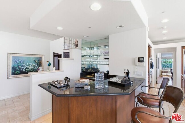 Building Photo - 6003 County Oak Rd