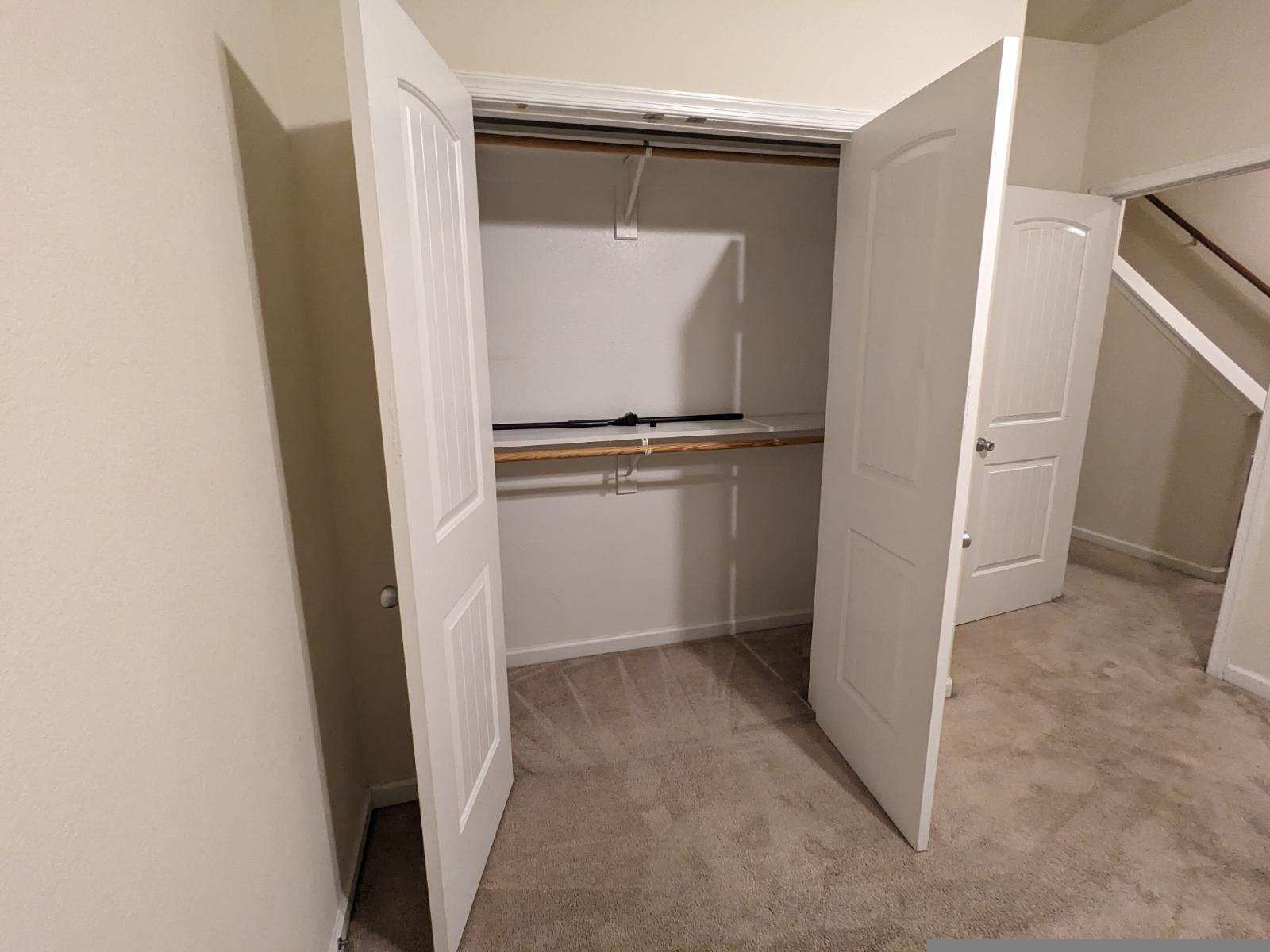 Building Photo - 815 Muth Ln