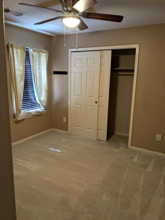 Building Photo - 14502 Glade Point Dr
