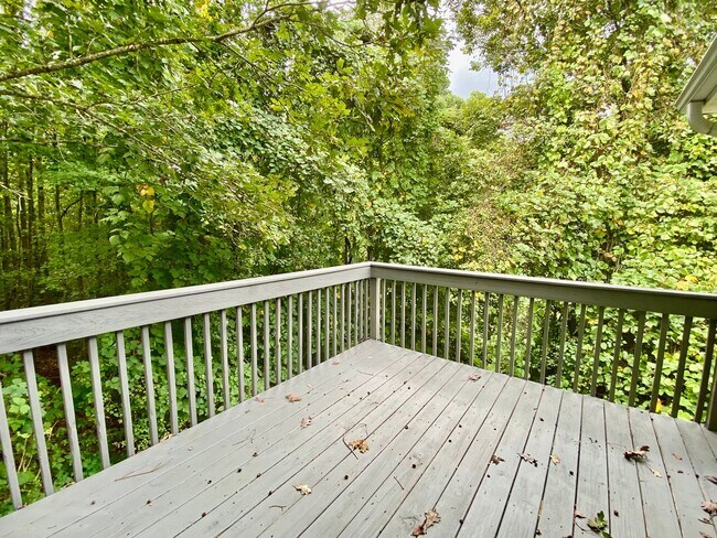 Building Photo - Dallas Rental