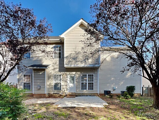 Building Photo - 225 Everett Park Dr