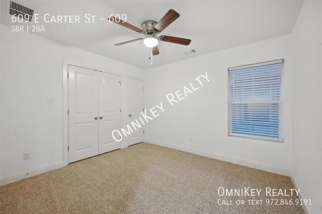 Building Photo - 609 E Carter St