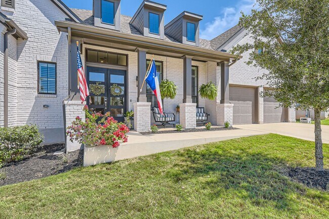 Building Photo - AVAILABLE NOW!  Gorgeous 4 Bed/3.5 Bath wi...