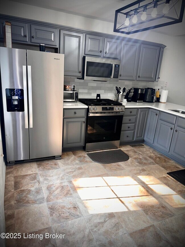 Building Photo - 10628 Hite Creek Rd