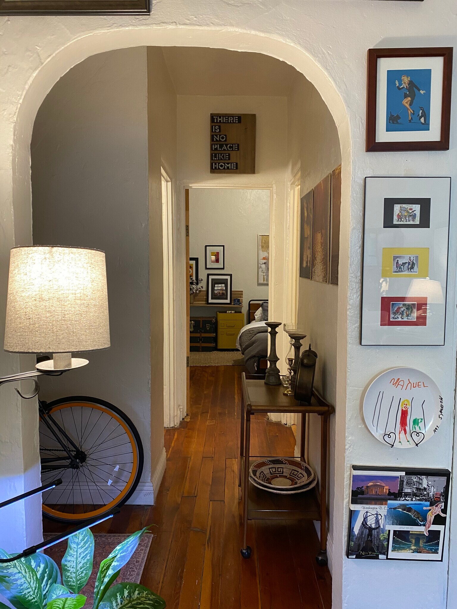 hall 1 bd - 1201 N Orange Grove Ave
