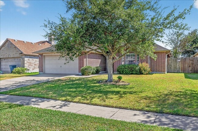 Building Photo - 5933 Brightwood Dr