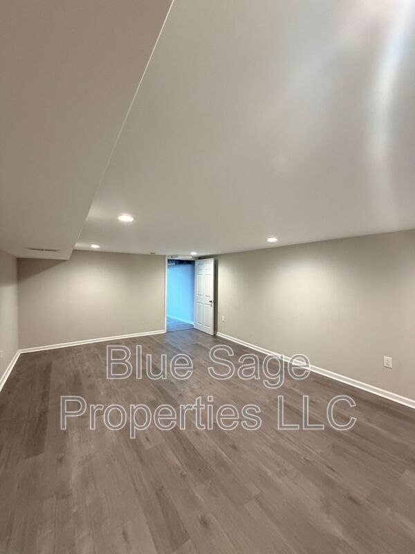 Building Photo - 205 Juniper Rd