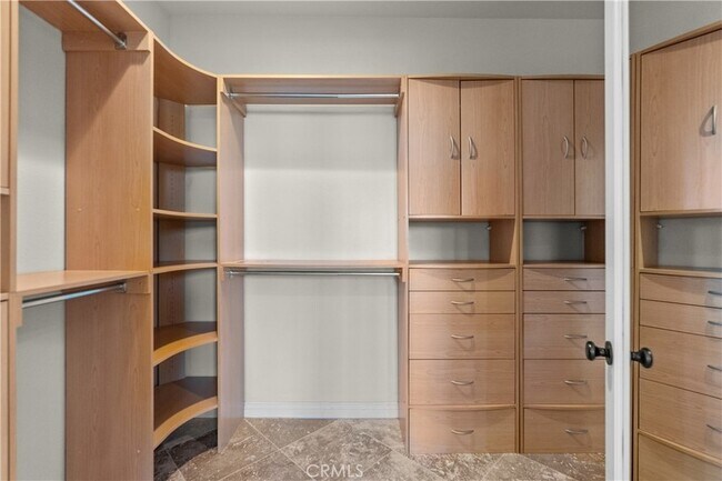 Building Photo - 4132 Prado De Las Cabras
