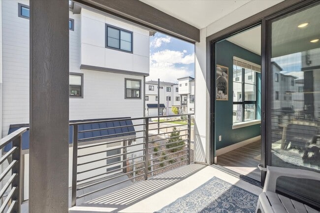 Building Photo - Modern 3BD, 2.5BA Virginia Village Townhome with 2-Car Garage