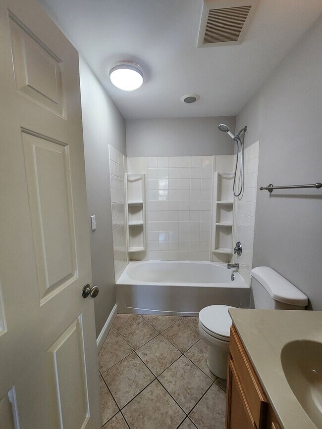 Building Photo - Montford Rental-Asheville