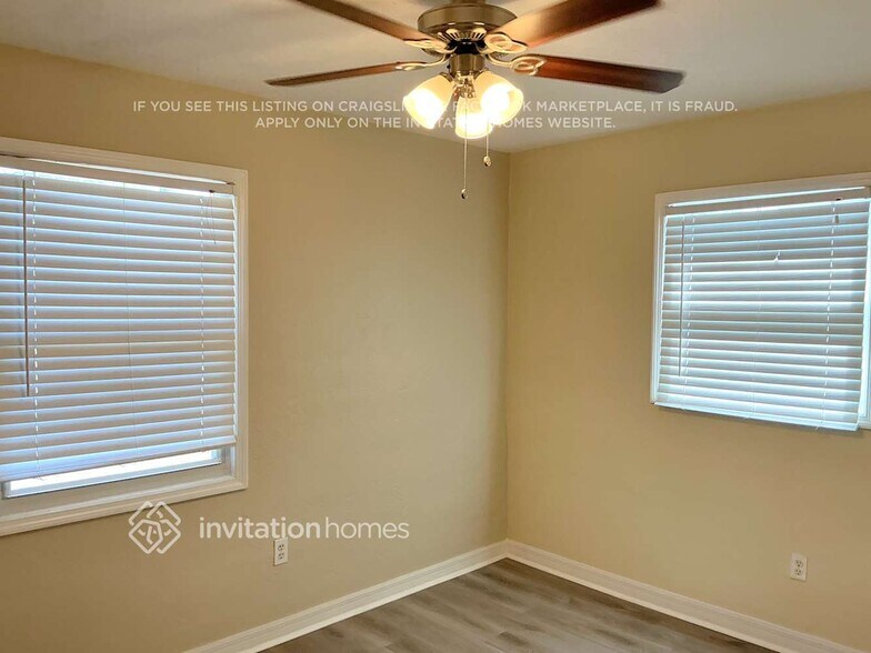 Building Photo - 300 Kilmer Ave