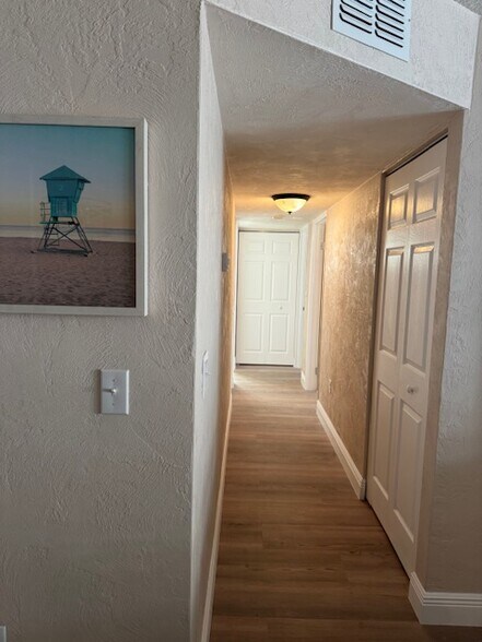 Building Photo - 1415 Ocean Shore Blvd