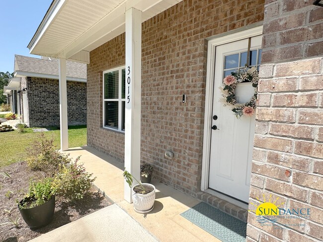 Building Photo - Beautiful 3 Bedroom Home in Milton!