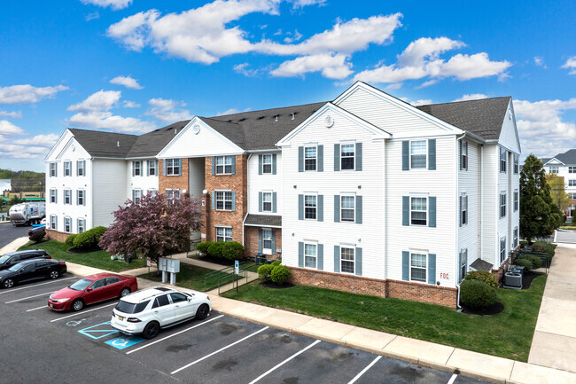 Building Photo - Bradford Pointe Apartments