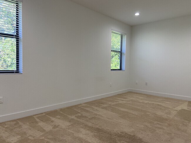 Building Photo - 287 Bella Sol Way