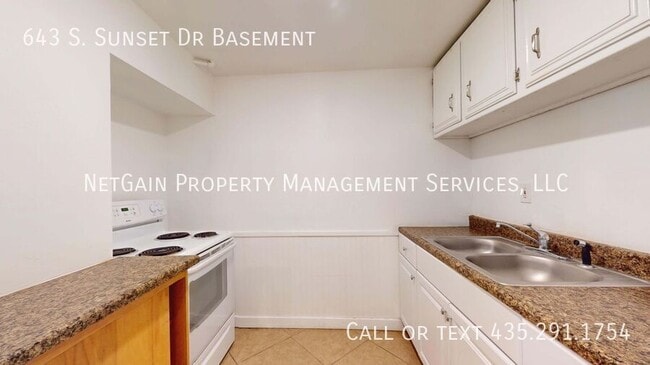 Building Photo - 643 S Sunset Dr