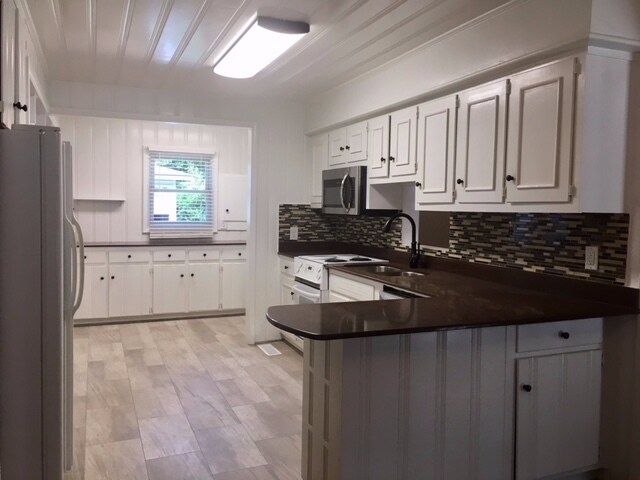 Building Photo - Renovated 3 bedroom Ranch In Princeton, Ap...