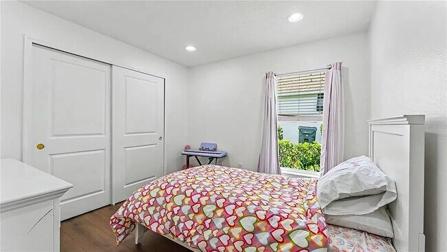 Building Photo - 3005 Park Ridge Ave